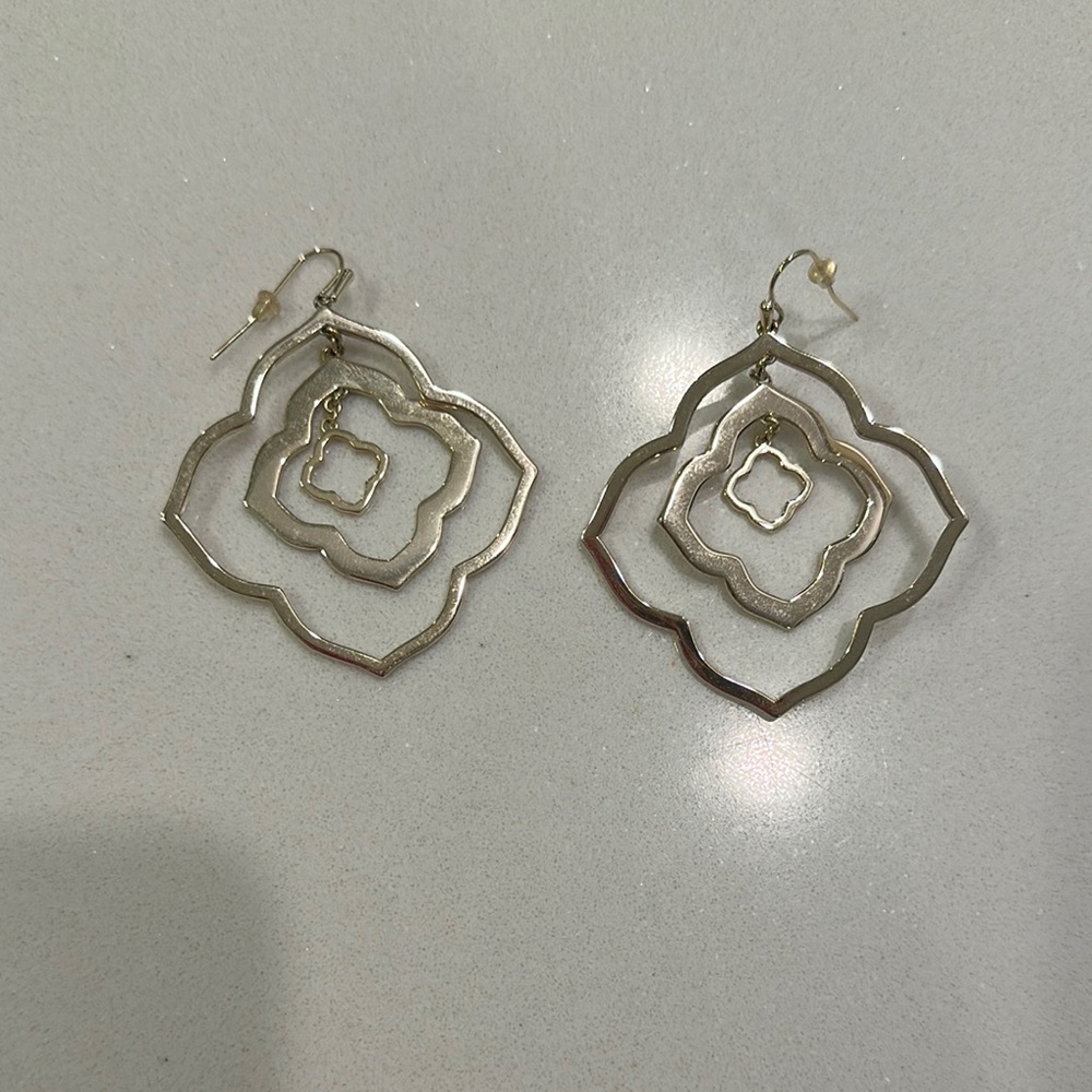 Kendra Scott Darenda earrings